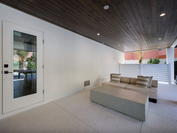 Lido Key Ten Bedroom Steps to  Beach Luxury Rental Walk to St. Armands Circle WOW!